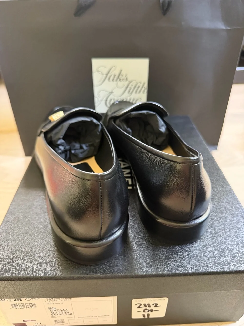 CHANEL Black Leather Women’s Loafers with Gold CC Hardware
